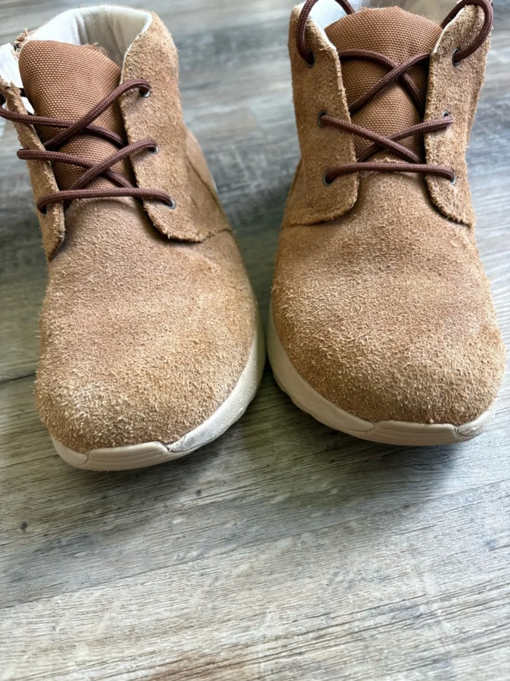 UGG Kids Suede Chukka Boots in Chestnut